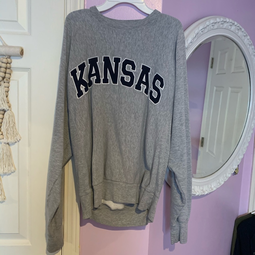 Comfy Kansas sweatshirt- Size medium